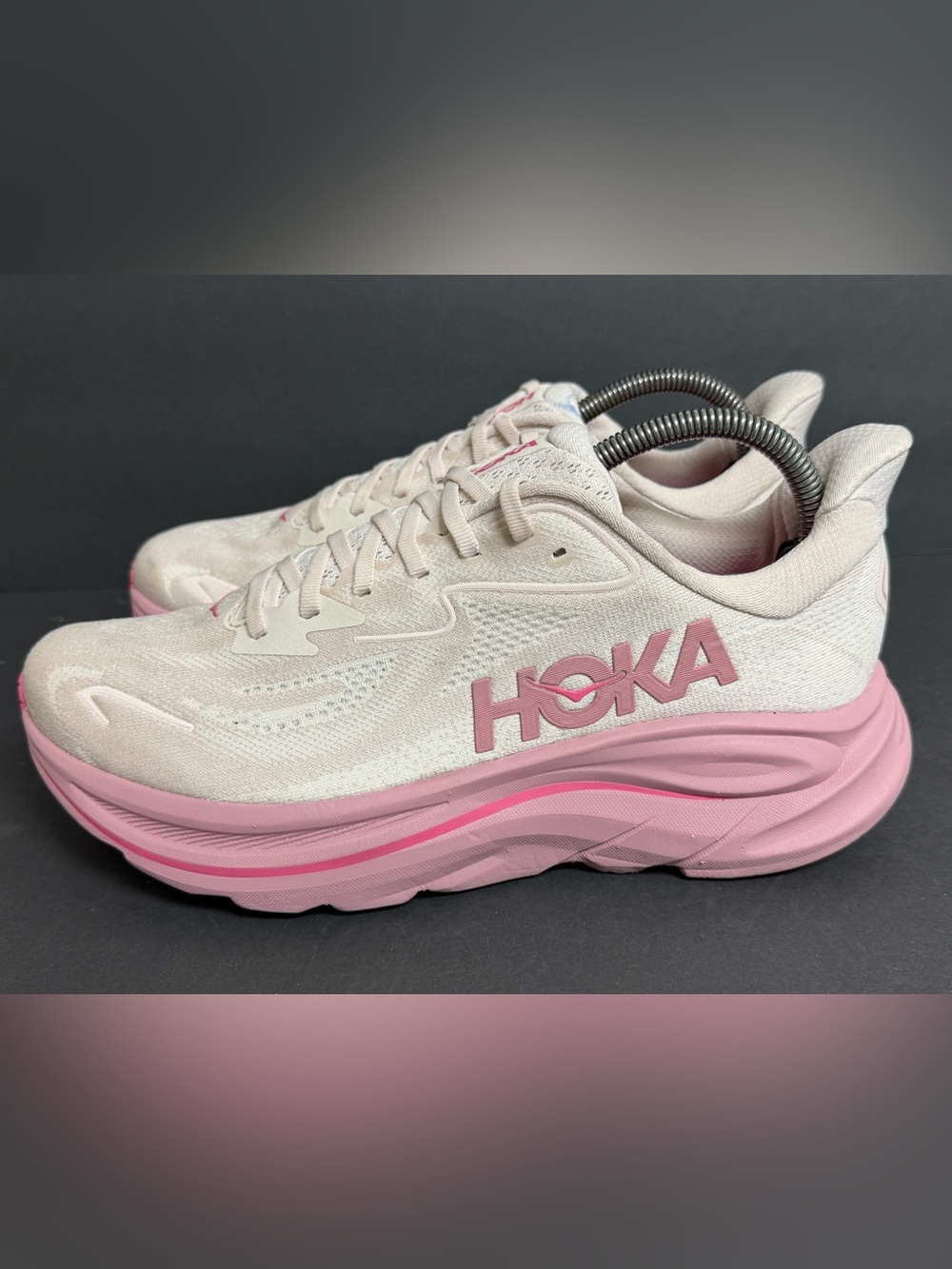 Hoka Clifton 10 Women’s Size 9.5 Rose Pale Pink Running Shoes BARELY WORN